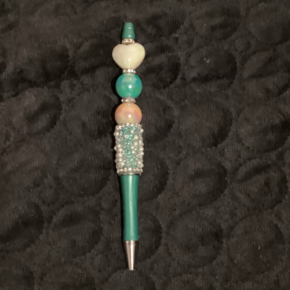 Teal Beaded Pen with Heart Detail